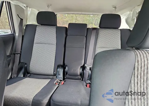 2024 Toyota 4Runner Sr5 z USA, uszkodzony, nr VIN JTEEU5JR4R5306229